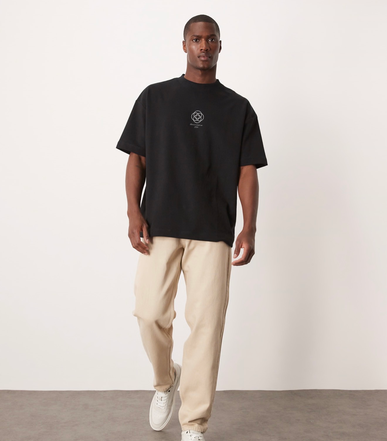 Oversize- T-Shirt aus Schwerem Baumwollmix in Schwarz